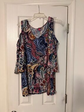 Vince Camuto Multicolor Paisley Cold-Shoulder Blouse